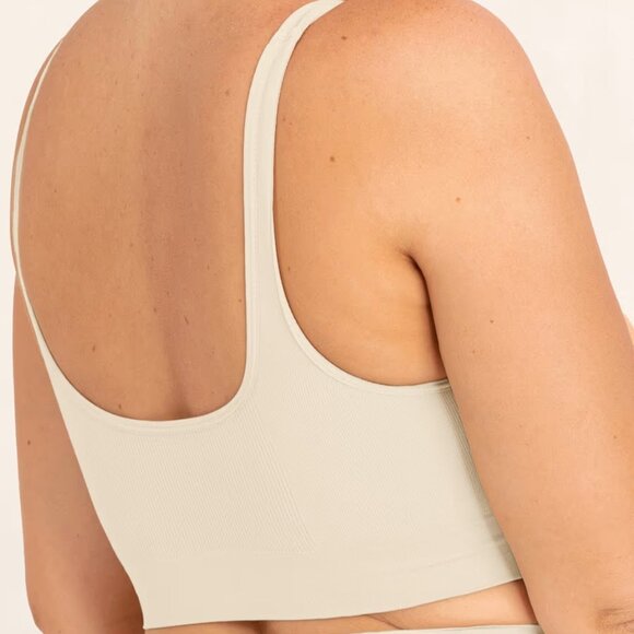 NWOT Truekind Everyday Throw-on Wireless Bralette (Medium Chai) - Picture 2 of 8